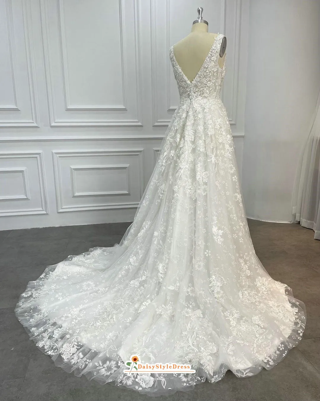 A line Luxury French Lace Wedding Dress